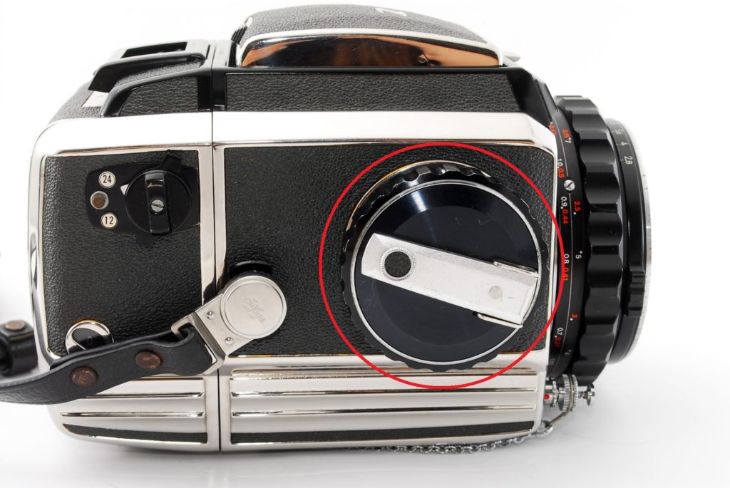 ZENZA BRONICA S2の前期型と後期型の見分け方 | &RYUの中古カメラ転売.com